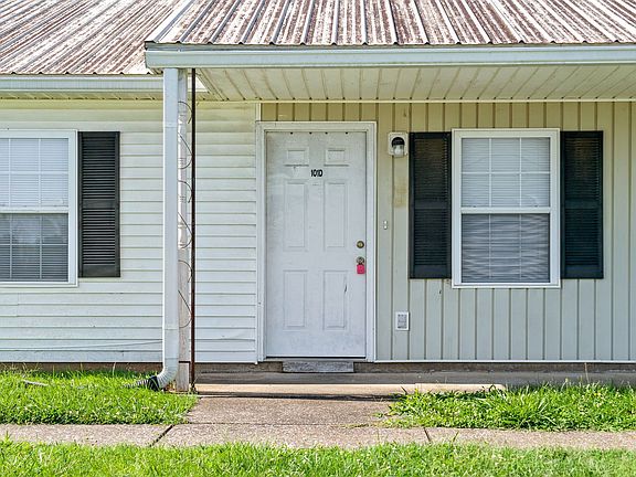2nd image of 278 Thompsonville Ln #101-D