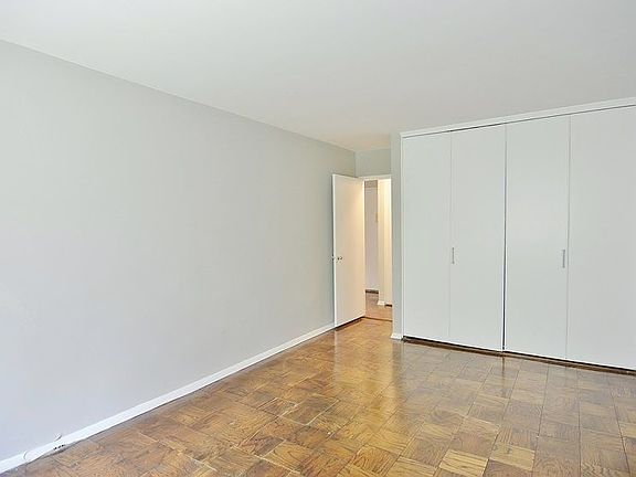 5th image of 201 E 36th St APT 14B