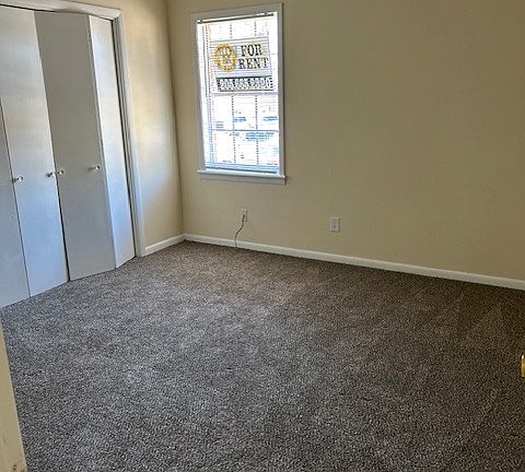 Second bedroom.