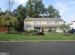 722 Pelham Ave, Warminster, PA 18974