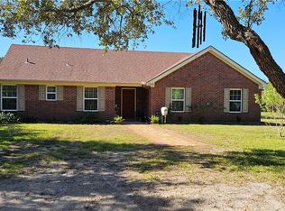 1003 W Rhodes Ave, Aransas Pass, TX 78336