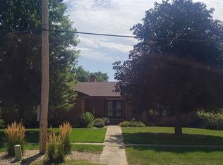 351 W Maple Dr, Hartley, IA 51346
