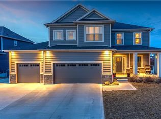205 NE Coyote Dr, Waukee, IA 50263