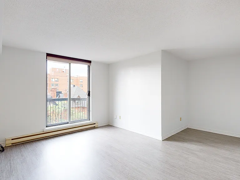 341 Maclaren St — Photo 18