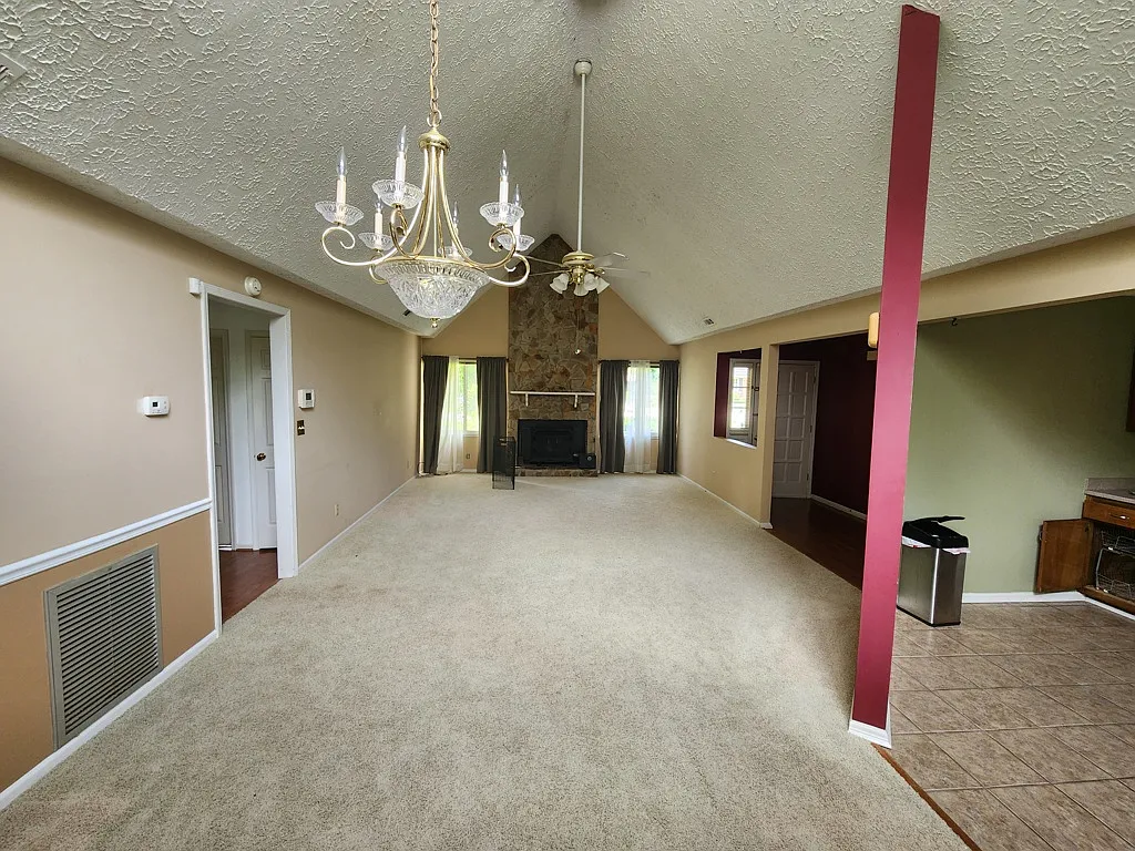 Charming 3-Bedroom Home in Perry, GA. Currently under-going Updates! — Photo 2