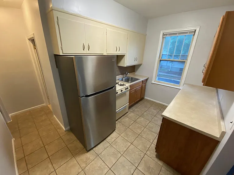 204 S 4th Ave #2 — Photo 4