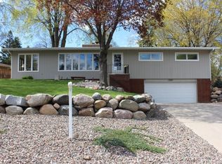 3020 Croft Dr, Saint Anthony, MN 55418