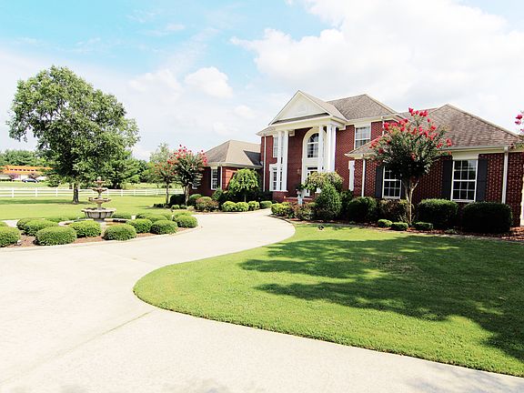 3rd image of 117 Meadowhill Dr