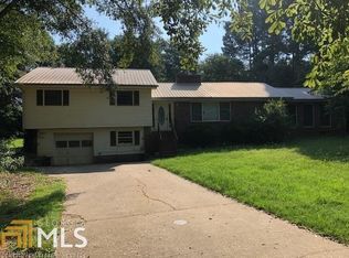 71 Howard Cir, Winder, GA 30680