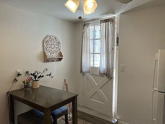 5th image of 24-12 Crescent St #1
