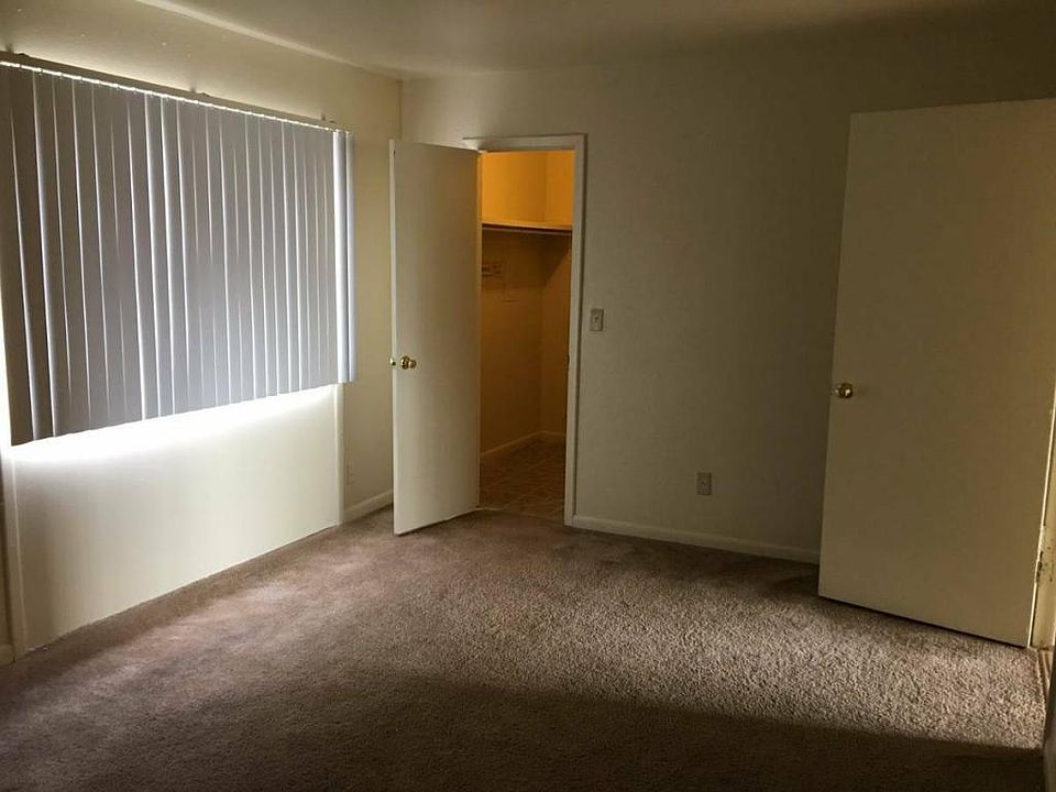 2nd image of 5112 S Delaware Pl APT 6