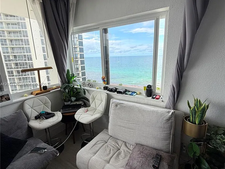 19201 Collins Ave #1126 — Photo 9