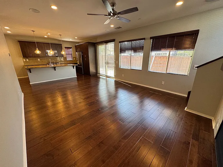 345 Dahlia Way — Photo 5