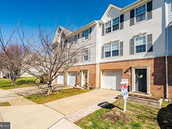 2nd image of 519 Highland Towne Ln