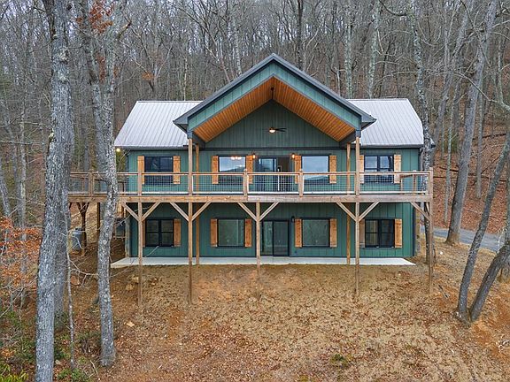 4th image of 960 Woods Mountain Trl