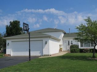 509 Creekside Cir, Minooka, IL 60447