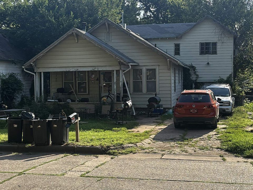 1st image of 207 Michigan St