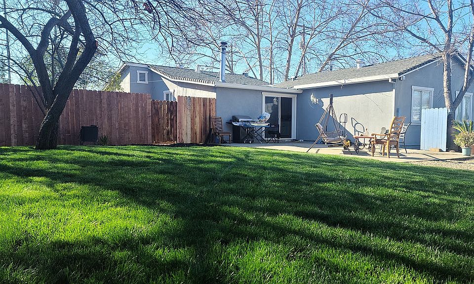 2nd image of 8031 Oak Ave
