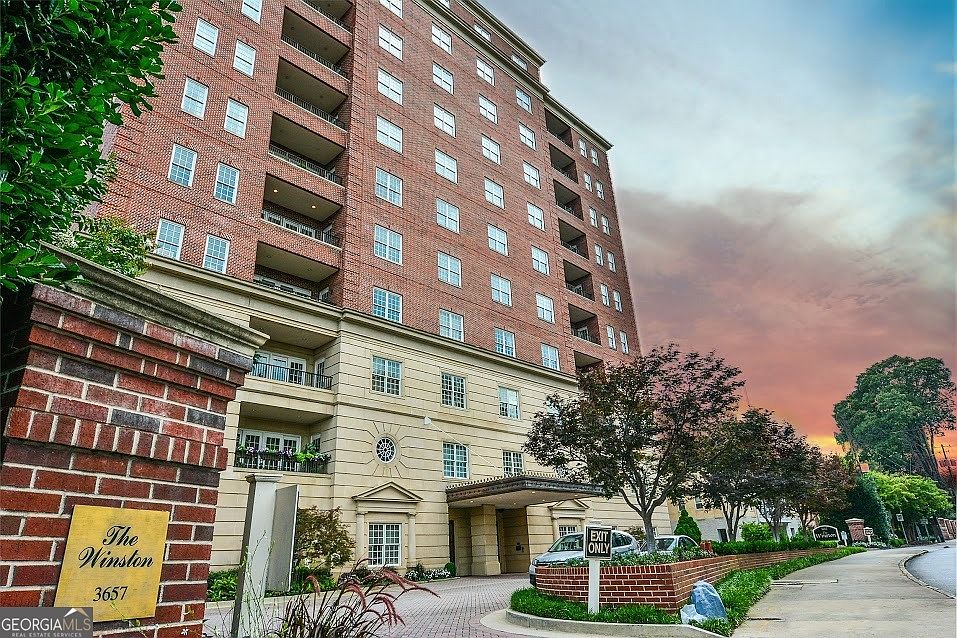 1st image of 3657 Peachtree Rd NE APT 9A