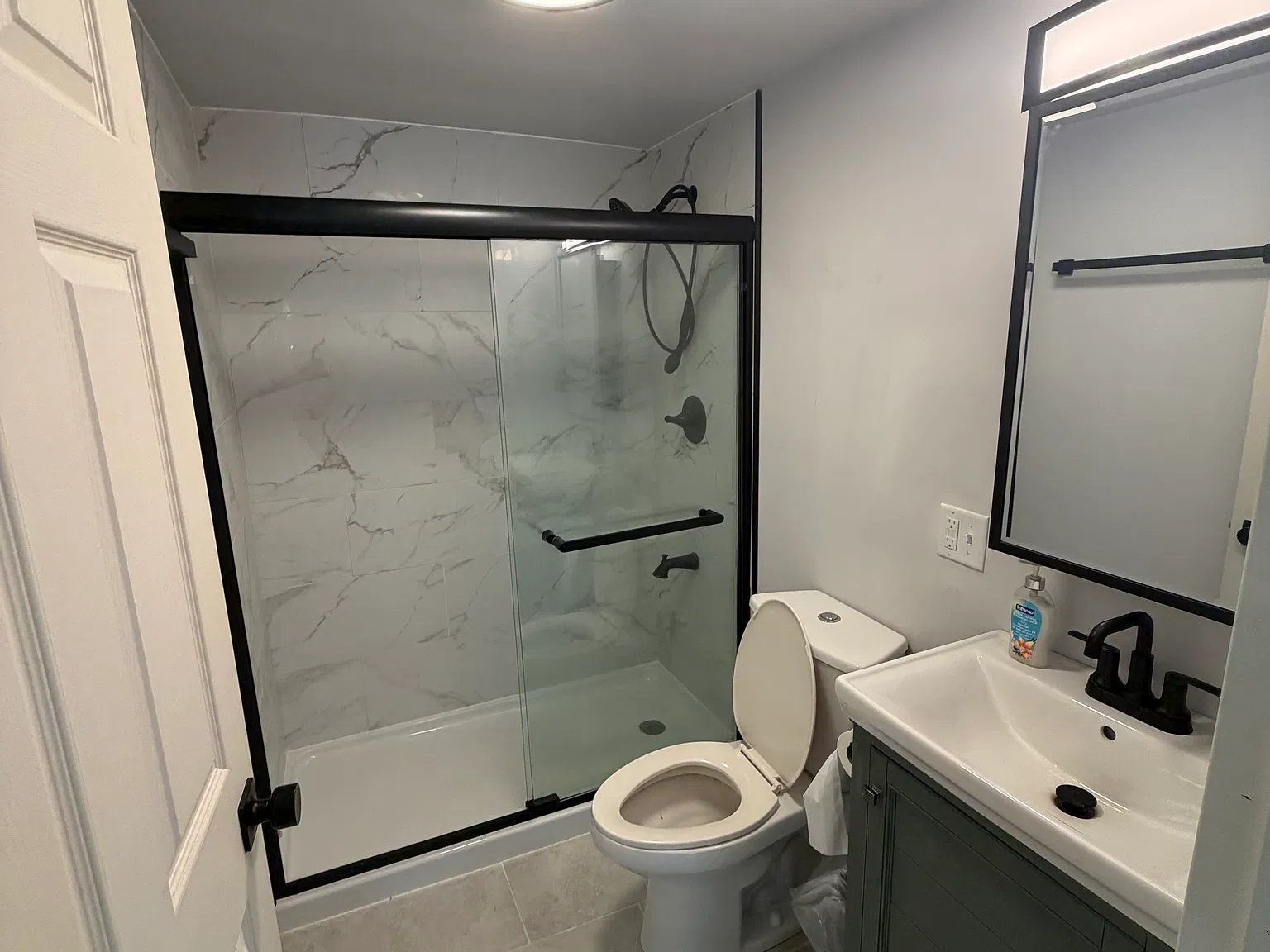 3 bed, 1300 sqft, $1,300 — Photo 4