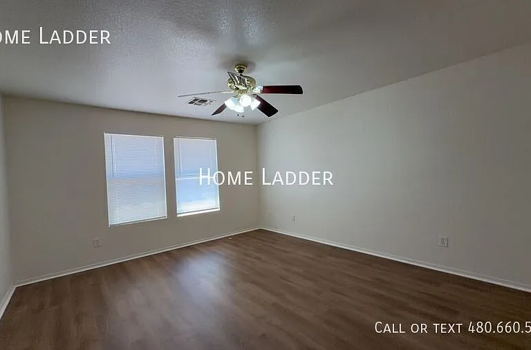 10665 E Bramble Ave — Photo 16