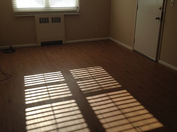 2nd image of 100 Lewis Dr APT 22C