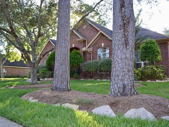4th image of 710 Hidden Woods Ln