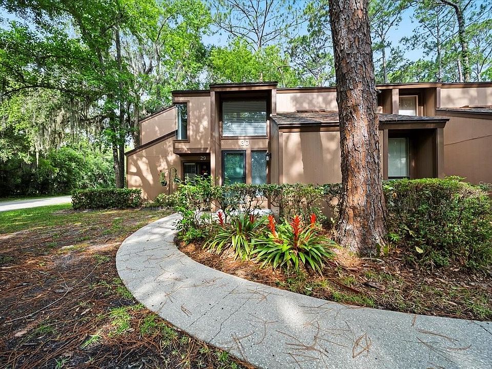 1st image of 30 Pine Hurst Pl #30