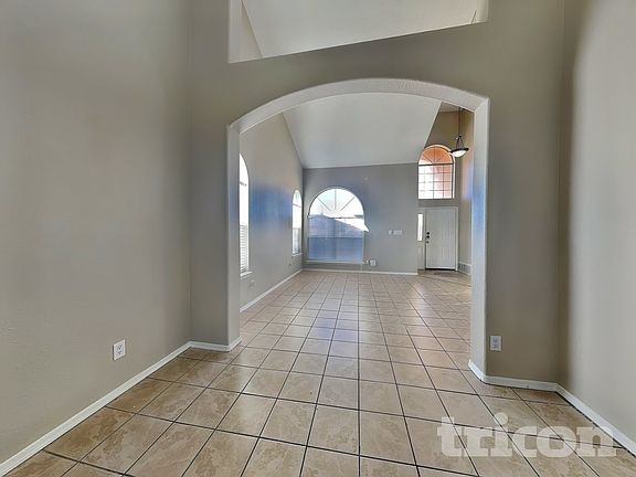 4th image of 8416 La Paloma Ct NW