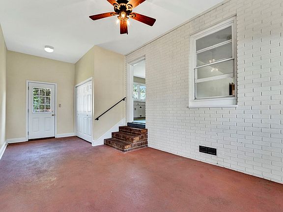 3rd image of 206 Alabama Ave