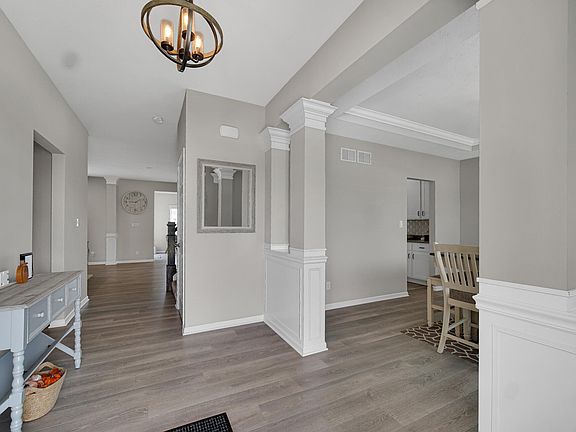 3rd image of 11205 Isles Ave