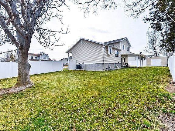 5th image of 3510 S Feulner Dr