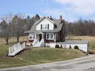 6251 Garvers Ferry Rd, Leechburg, PA 15656