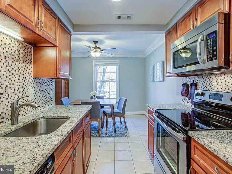 6495 Ohara Ct — Photo 24