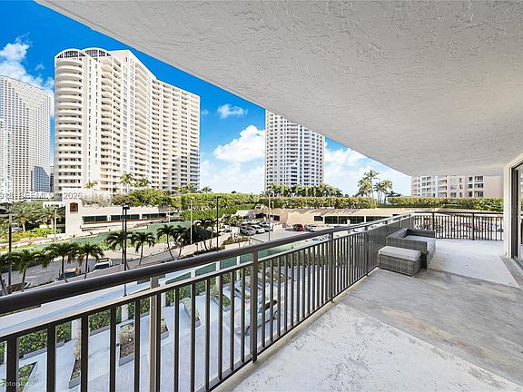3rd image of 540 Brickell Key Dr APT 608