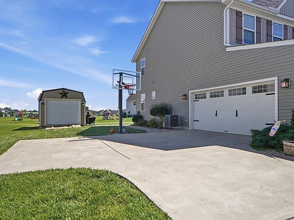 3rd image of 5901 Anmer Ct