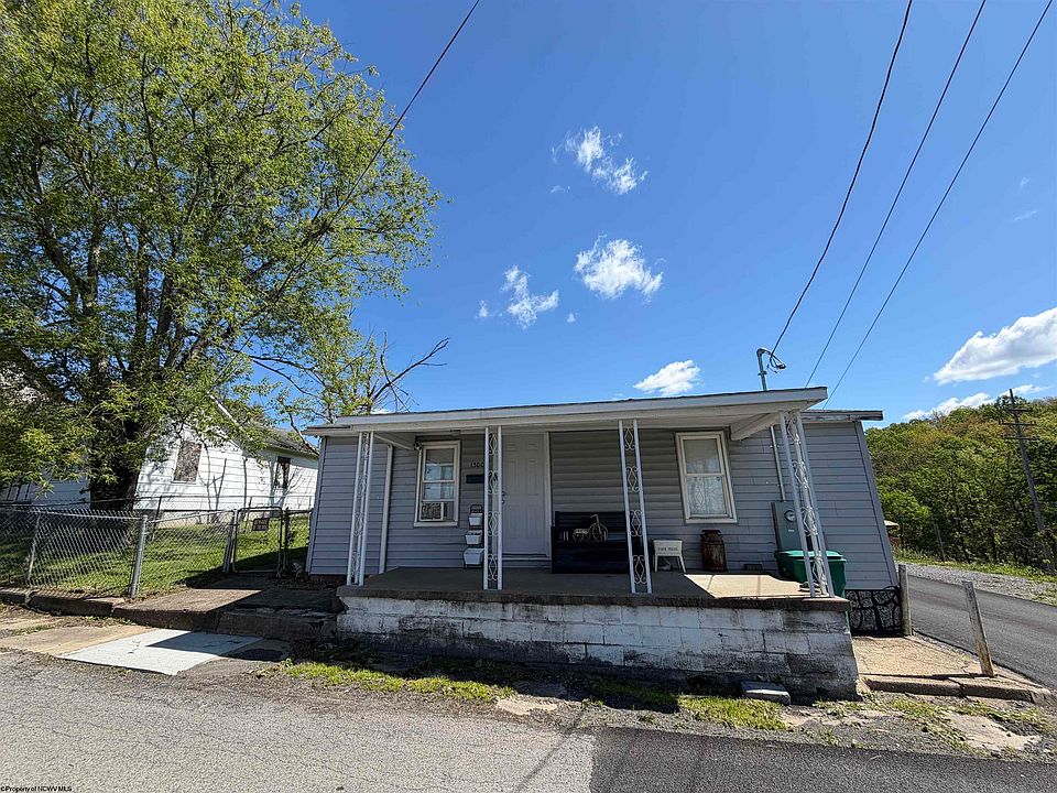 1st image of 1300 Goff Ave