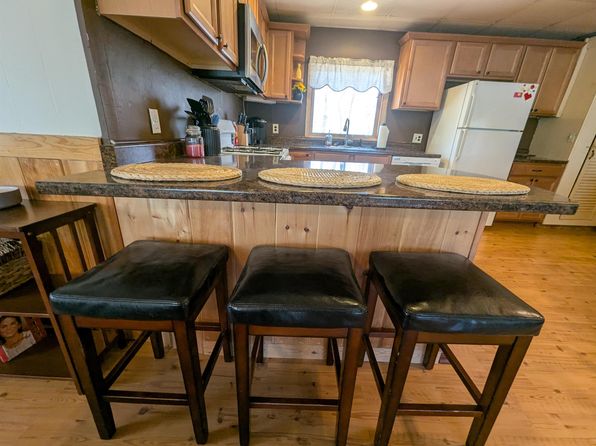 30 Middle Shore Dr, Madison, NH 03849