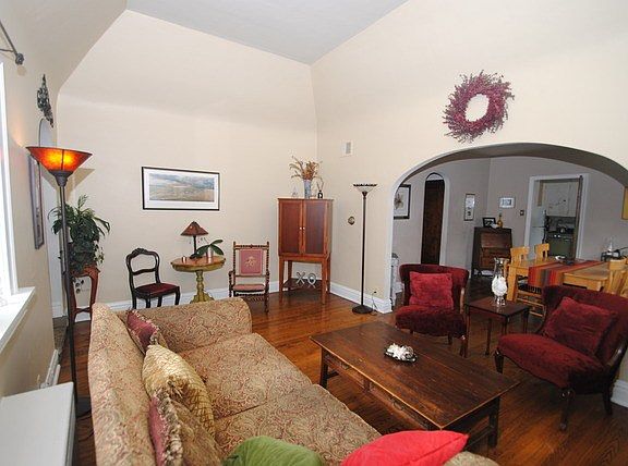 5th image of 1827 Stratford Ave