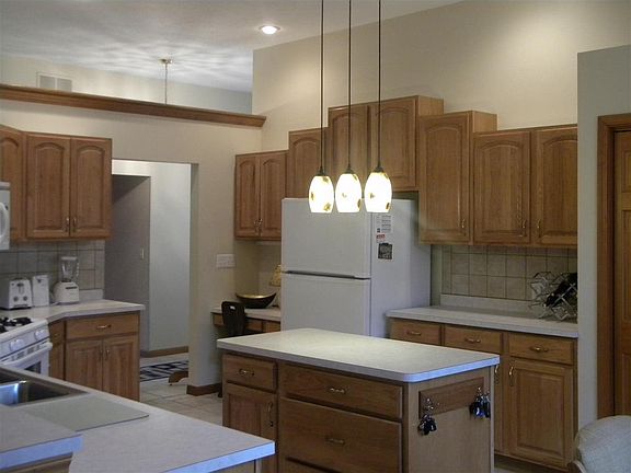 2nd image of 21798 E Sandy Hill Ln