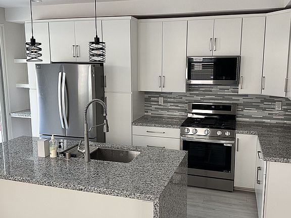 2nd image of 608 Silver Berry Pl