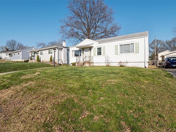3rd image of 9536 Port Dr