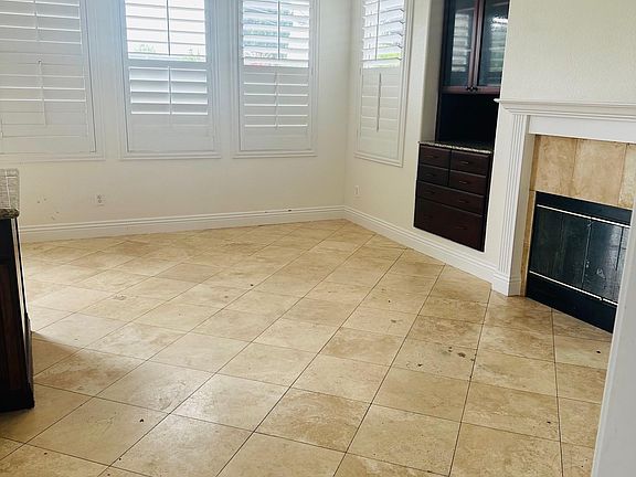 3rd image of 22 Goldfinch Dr