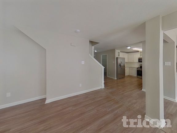 2nd image of 2028 Dunsmore Ln
