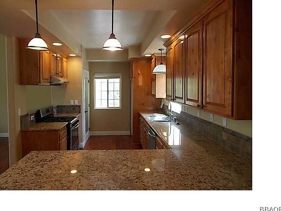 3rd image of 1498 Deer Way