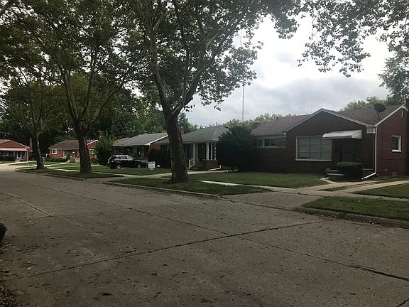2nd image of 13744 Courtland St