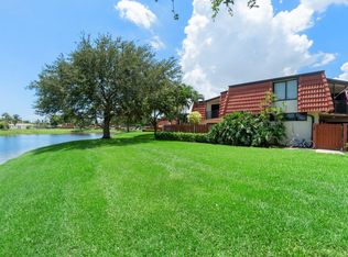 3765 Victoria Dr, West Palm Beach, FL 33406