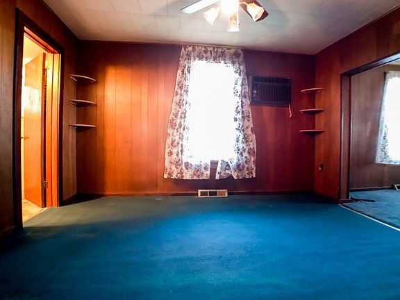 Separate dining room
