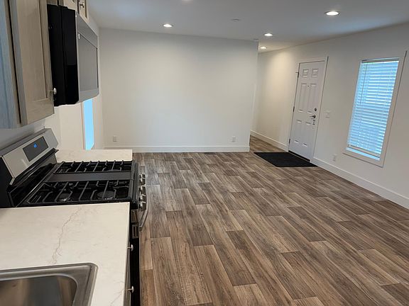 5th image of 1700 3rd Ave S #161