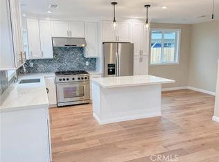 18564 Arminta St, Northridge, CA 91325